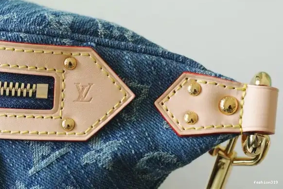 LOUIS VUITTON Rise High 0502